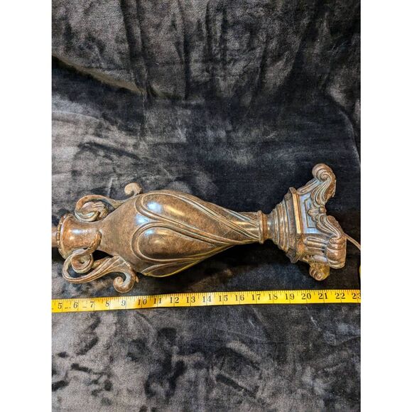 Vintage Art Deco wood carve lamp base. 22L x 7W - Picture 9 of 11